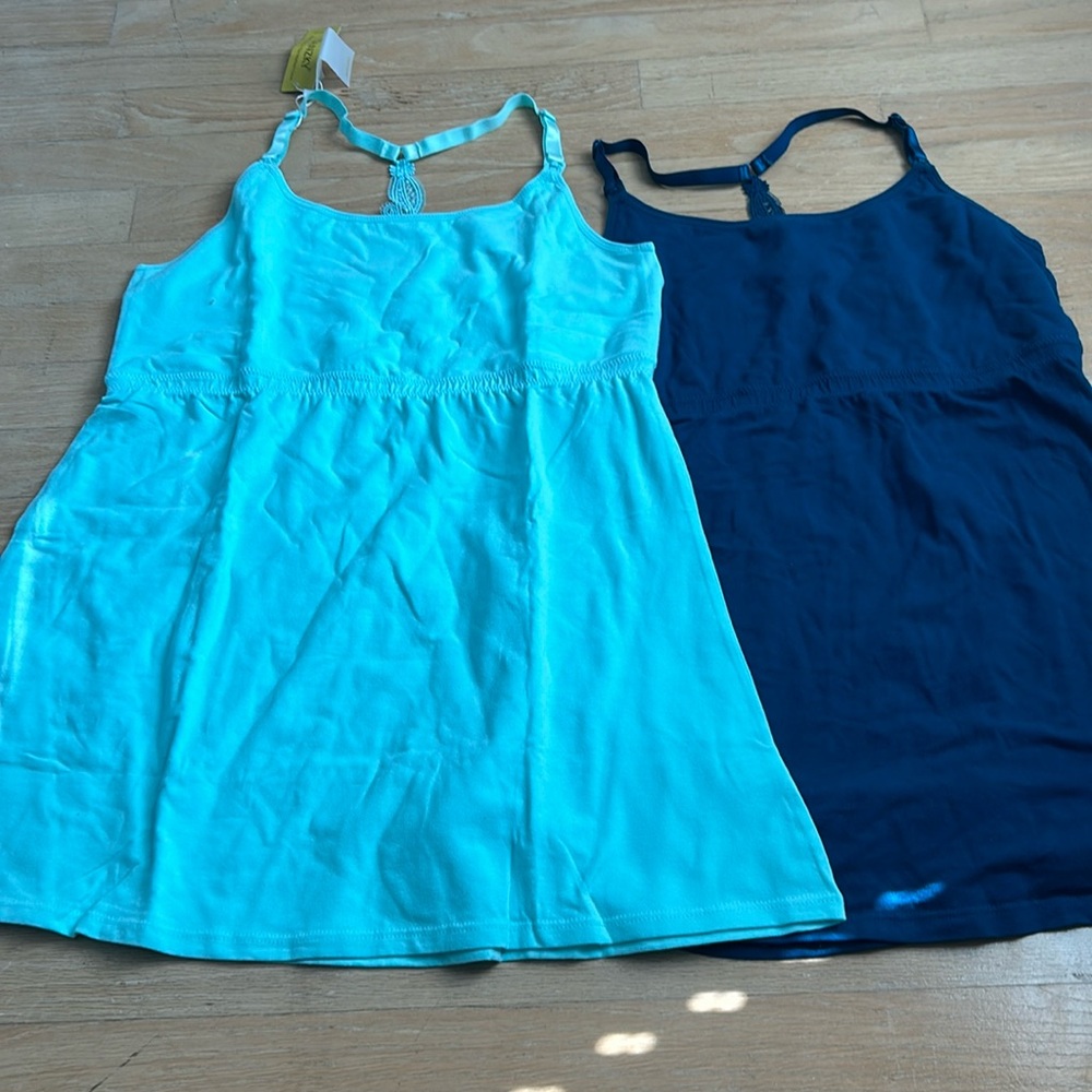 Women’s maternity/ breast feeding top